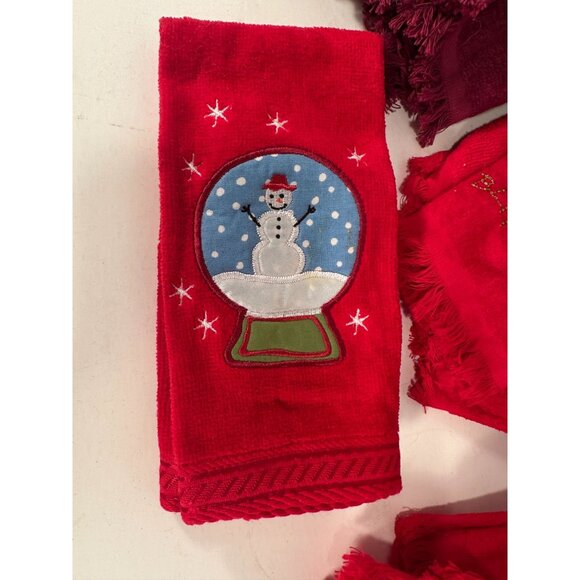 LOT of 7 Red Holiday Hand Towels (Raindeers, Snow Globe, Penguins), New, unused. - Picture 2 of 5